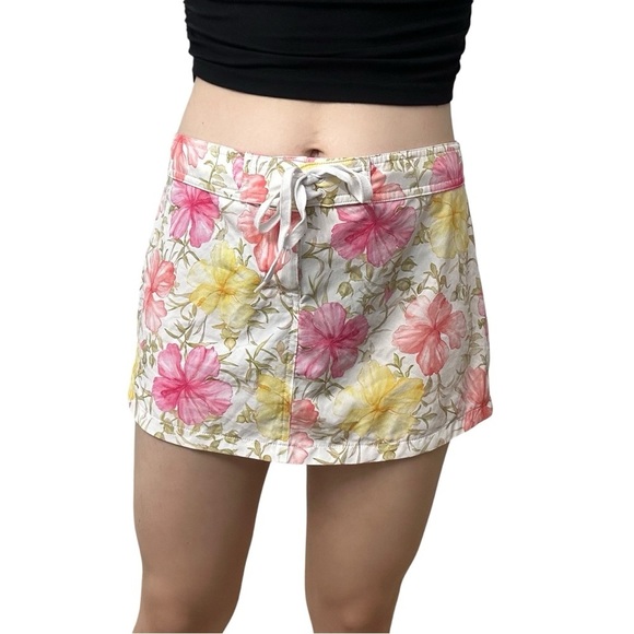 LoveShackFancy x Hurley Skirt Mini Floral Y2K Size Medium - Picture 1 of 7